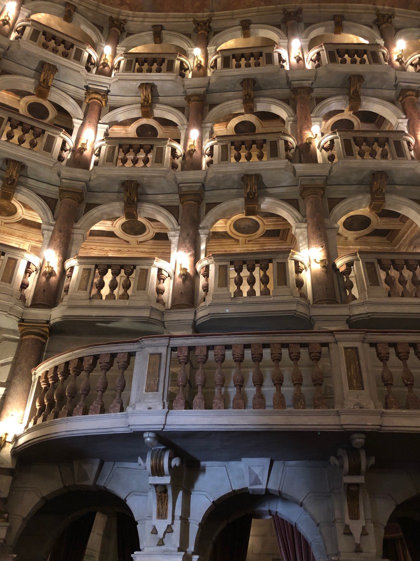 Mantova_TeatroScientificoBibiena_01