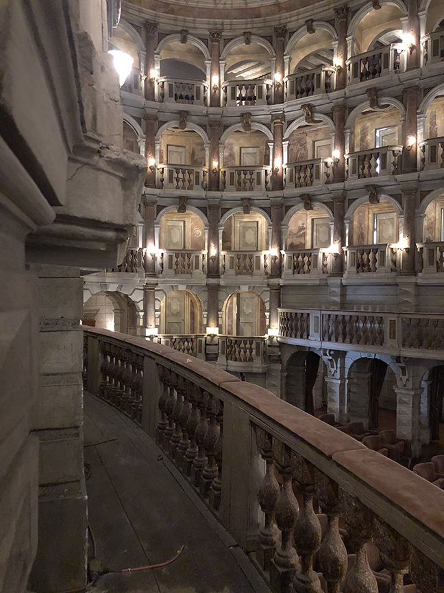 Mantova_TeatroScientificoBibiena_17_small